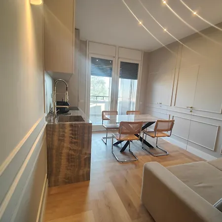 Ottoboni 2b Luxury Penthouse 아파트 *